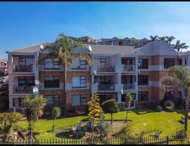 2 BEDROOM TOWNHOUSE FOR SALE IN BASSONIA